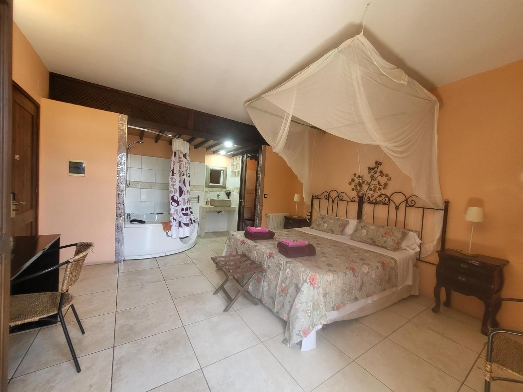 Hotel Pasteral Riu Ter La Cellera de Ter Esterno foto